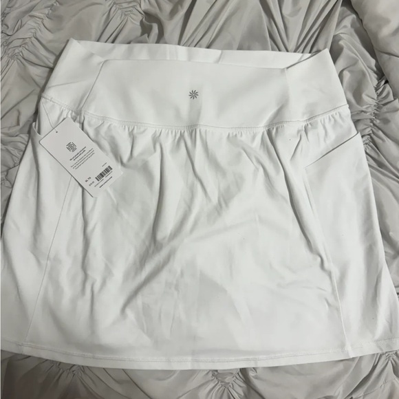 Brand new SALUTATION STASH HIGH RISE 16 1/2 SKORT in size XL with tags - Picture 2 of 3